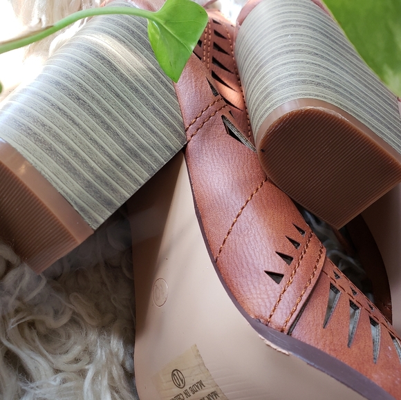 Booties - Picture 3 of 6